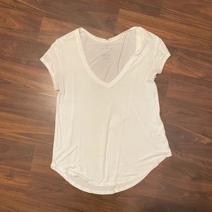 American Eagle XS white “Favorite T”